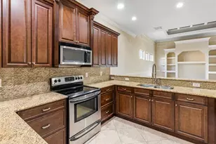 2081 SW Bayshore Blvd, Port Saint Lucie, FL 34984 - Photo 37