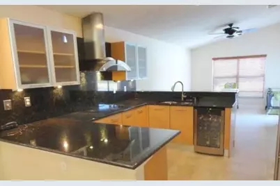 160 NW 166th Ave, Pembroke Pines, FL 33028 - Photo 9