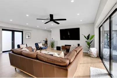 24  Castle Harbor Is, Fort Lauderdale, FL 33308 - Photo 9