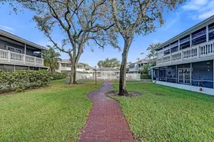 7552 Stirling Rd, Hollywood, FL 33024 - Photo 19