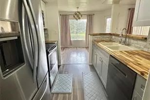 2371 NW 33rd St, Oakland Park, FL 33309 - Photo 9