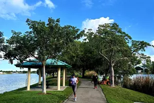 120 Royal Pk Dr, Oakland Park, FL 33309 - Photo 21