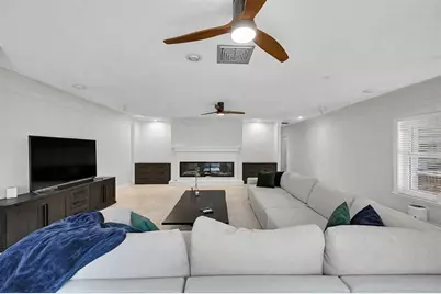 3999 NE 15th Ave, Oakland Park, FL 33334 - Photo 13