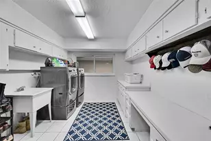 3999 NE 15th Ave, Oakland Park, FL 33334 - Photo 41