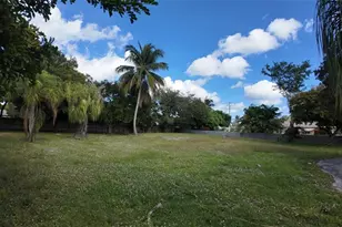 935 NE 34th Ct, Oakland Park, FL 33334 - Photo 3