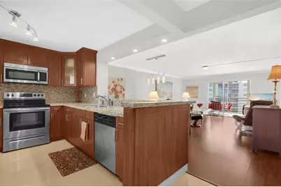 311 SE 3rd St, Unit #402, Dania Beach, FL 33004 - Photo 5