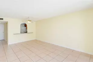 470 Executive Center Dr, West Palm Beach, FL 33401 - Photo 5