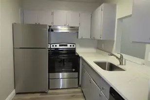 4240 Woodside Dr, Coral Springs, FL 33065 - Photo 11