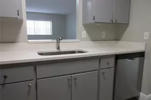 4240 Woodside Dr, Coral Springs, FL 33065 - Photo 13