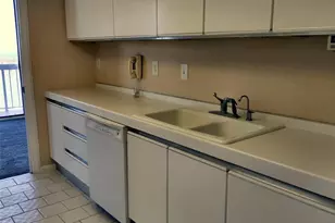 123 Lakeshore Unit, North Palm Beach, FL 33408 - Photo 5