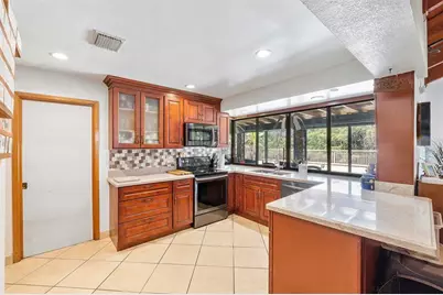 1678 NW 36th Ct, Oakland Park, FL 33309 - Photo 13