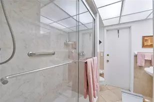 1678 NW 36th Ct, Oakland Park, FL 33309 - Photo 33