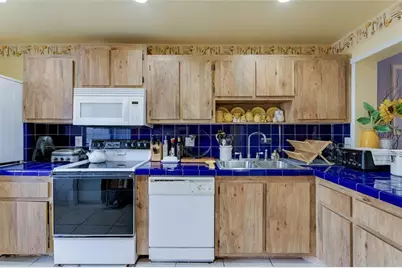 1225 NW 98th Ter, Unit #144, Pembroke Pines, FL 33024 - Photo 17