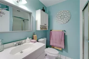 1225 NW 98th Terrace, Pembroke Pines, FL 33024 - Photo 23