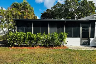 1040 N 74th Way, Hollywood, FL 33024 - Photo 15