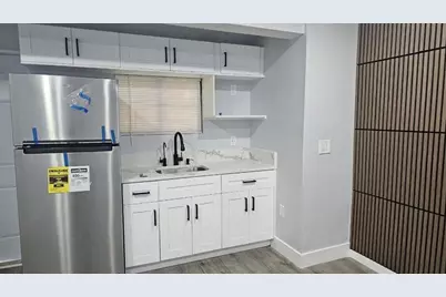 1202 NE 3rd Ave, Fort Lauderdale, FL 33304 - Photo 7