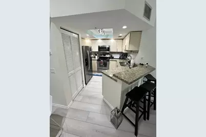 2131 SE 10th Ave, Unit #1120, Fort Lauderdale, FL 33316 - Photo 5