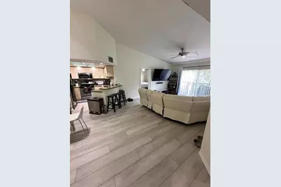 2131 SE 10th Ave, Unit #1120, Fort Lauderdale, FL 33316 - Photo 3