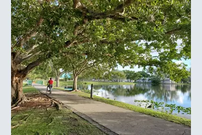 120  Royal Park Dr, Unit #B4, Oakland Park, FL 33309 - Photo 27