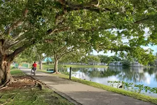 120 Royal Pk Dr, Oakland Park, FL 33309 - Photo 27