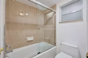 9481 Evergreen Pl, Davie, FL 33324 - Photo 9