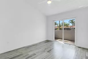 3827 NE 166th St, North Miami Beach, FL 33160 - Photo 21