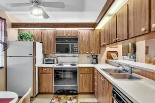 6049 Balboa Cir, Boca Raton, FL 33433 - Photo 9