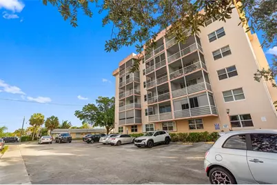 1830  Dixieanna St, Unit #404, Hollywood, FL 33020 - Photo 1