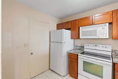 1830  Dixieanna St, Unit #404, Hollywood, FL 33020 - Photo 5