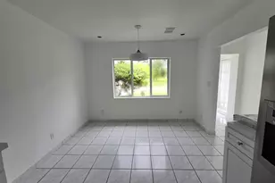 31 SW 10th St, Dania Beach, FL 33004 - Photo 5