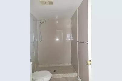 10037  Winding Lake Rd, Unit #102, Sunrise, FL 33351 - Photo 9