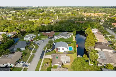 140 SW 126th Ave, Plantation, FL 33325 - Photo 37