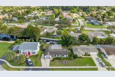 140 SW 126th Ave, Plantation, FL 33325 - Photo 35