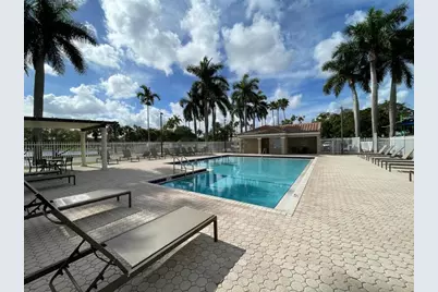140 NW 151st Ave, Pembroke Pines, FL 33028 - Photo 21