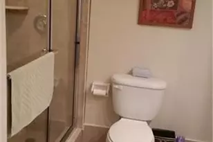 625 Oaks Dr, Pompano Beach, FL 33069 - Photo 5