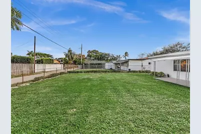 407 S Highland Dr, Hollywood, FL 33021 - Photo 17