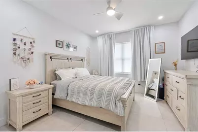 8211 NW 74th Ave, Tamarac, FL 33321 - Photo 15