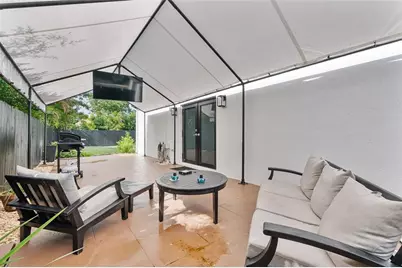 8211 NW 74th Ave, Tamarac, FL 33321 - Photo 31