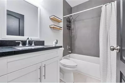 8211 NW 74th Ave, Tamarac, FL 33321 - Photo 25