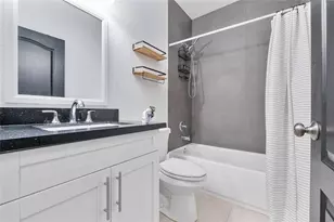 8211 NW 74th Ave, Tamarac, FL 33321 - Photo 25