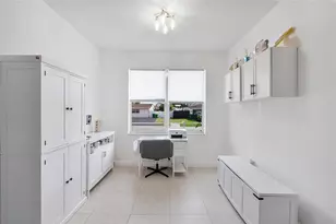 8211 NW 74th Ave, Tamarac, FL 33321 - Photo 13