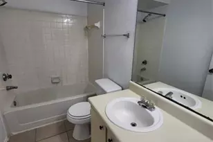 2866 S University Dr, Davie, FL 33328 - Photo 15