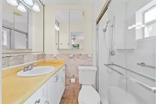 758 NE 13th Ct, Fort Lauderdale, FL 33304 - Photo 11