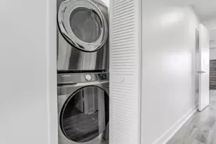 3827 NE 166th St, North Miami Beach, FL 33160 - Photo 15