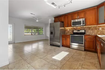 500 NE 61st Ct, Fort Lauderdale, FL 33334 - Photo 9