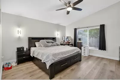 1051 NW 124th Ter, Sunrise, FL 33323 - Photo 5