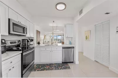 2202 S Cypress Bend Dr, Unit #606, Pompano Beach, FL 33069 - Photo 11