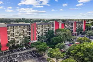 2202 S Cypress Bend Dr, Pompano Beach, FL 33069 - Photo 25