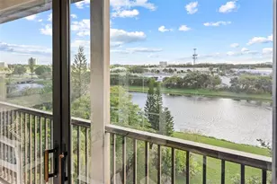 2202 S Cypress Bend Dr, Pompano Beach, FL 33069 - Photo 23