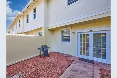 917 NW 18th Ave, Unit #N/A, Boca Raton, FL 33486 - Photo 27